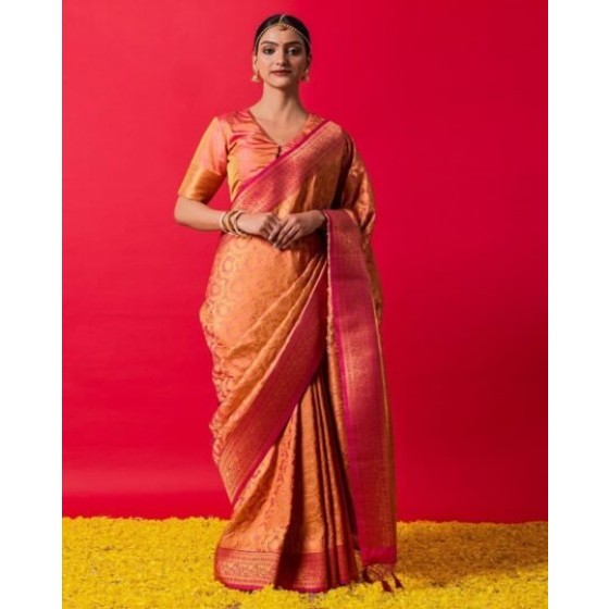 Women Embellished Saree with Lace Border